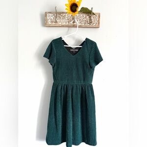 FRANKI AT FRANCESCA’S Trixxi Girls Sparkle Knit Cap Sleeve Emerald Dress-Size S